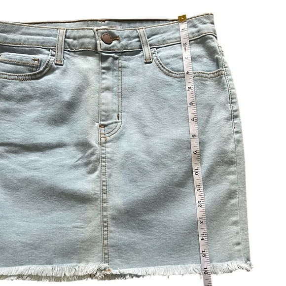 O2 Denim Light Wash Mini Skirt Size M - Picture 3 of 11